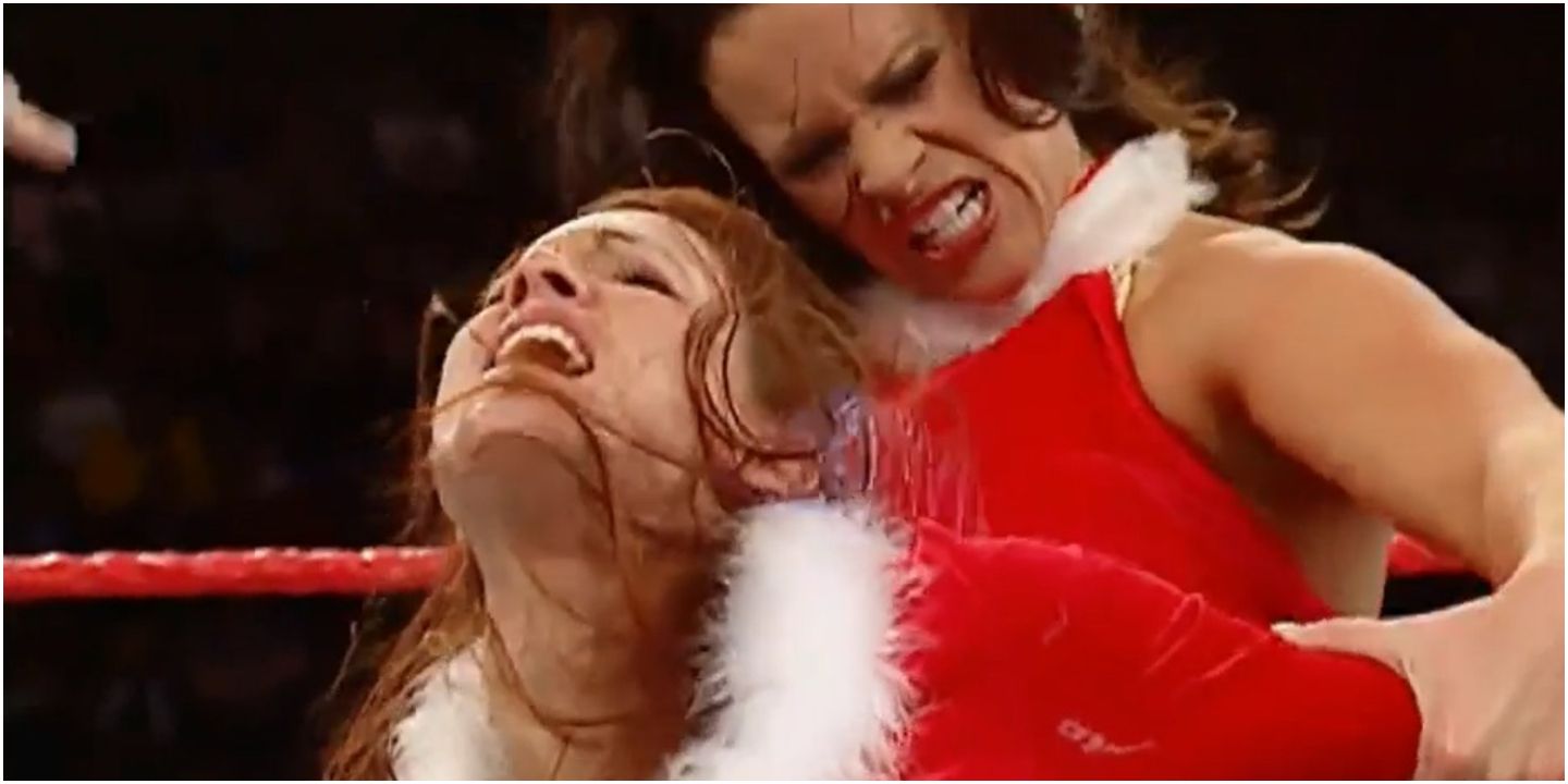 Lita Santa's Little Helper Tag (Raw) - 2003