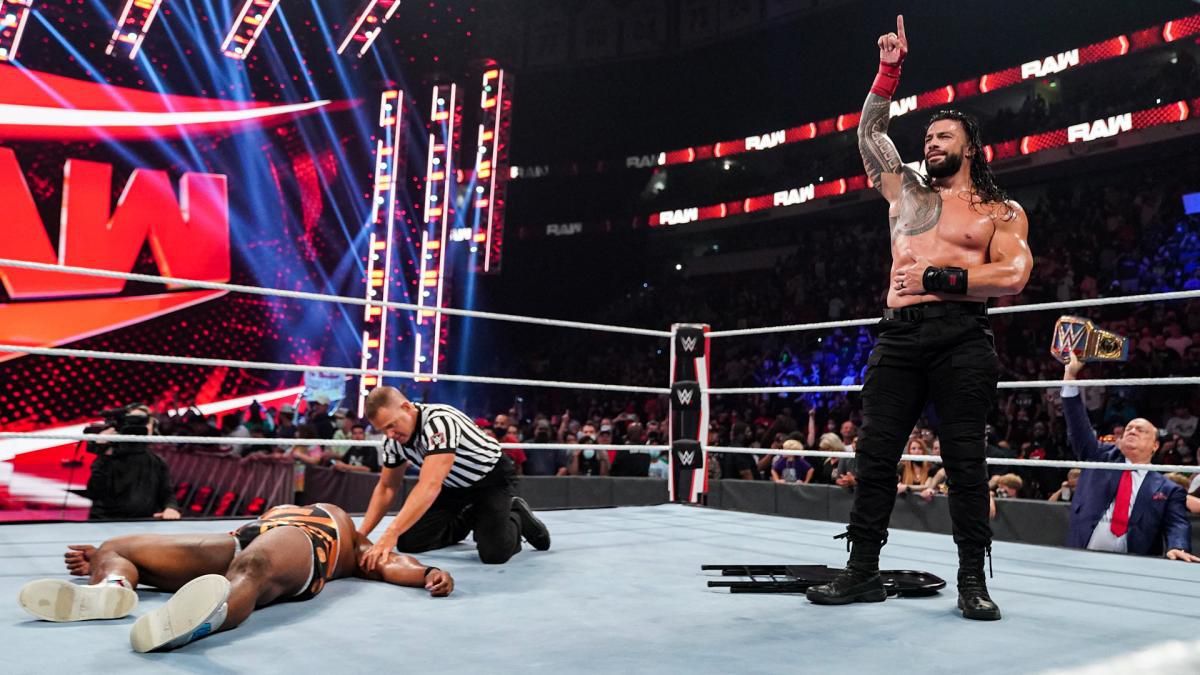 Roman Reigns defeats Big E and Bobby Lashley WWE RAW