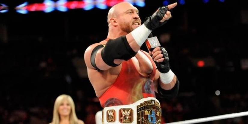 Wrestlers Who Looked Like Main Eventers But Were Midcarders