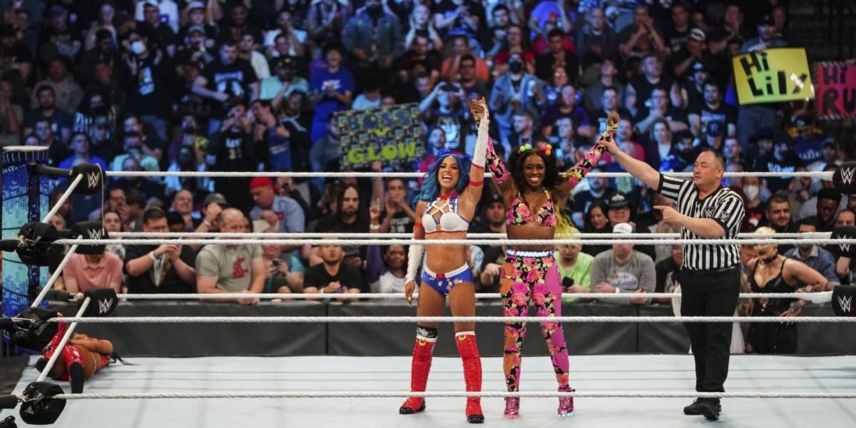 Sasha Banks & Naomi v Carmella & Queen Zelina SmackDown April 1, 2022 Cropped