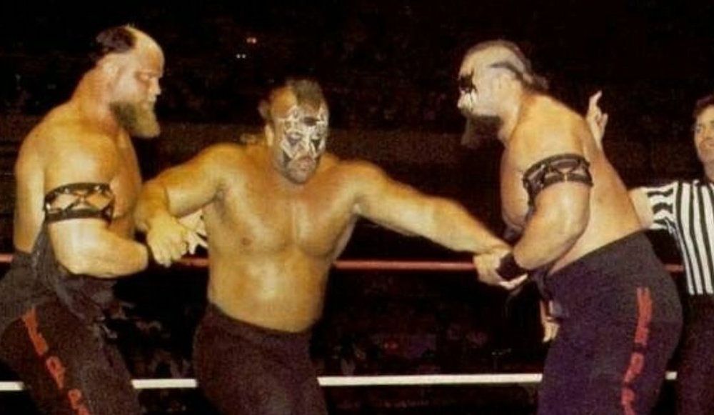 Los poderes del dolor contra los guerreros de la carretera