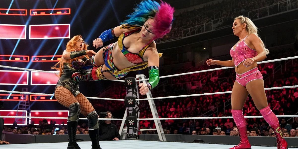 Asuka v Becky Lynch v Charlotte Flair TLC 2018 Cropped
