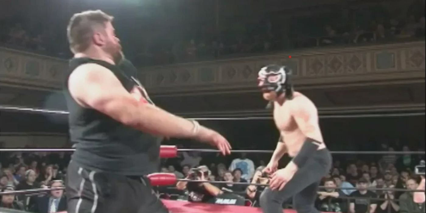 El Generico vs Kevin Steen at Final Battle 2010