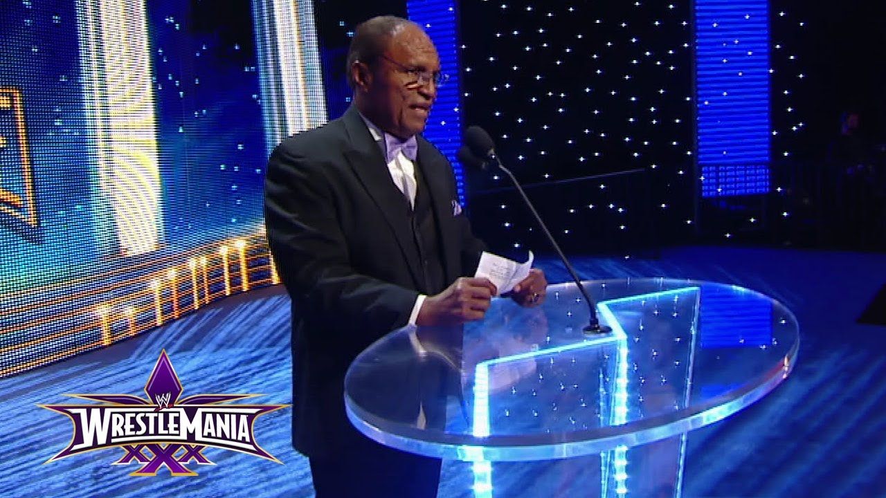 Carlos Colon gives his WWE Hall of Fame induction speech