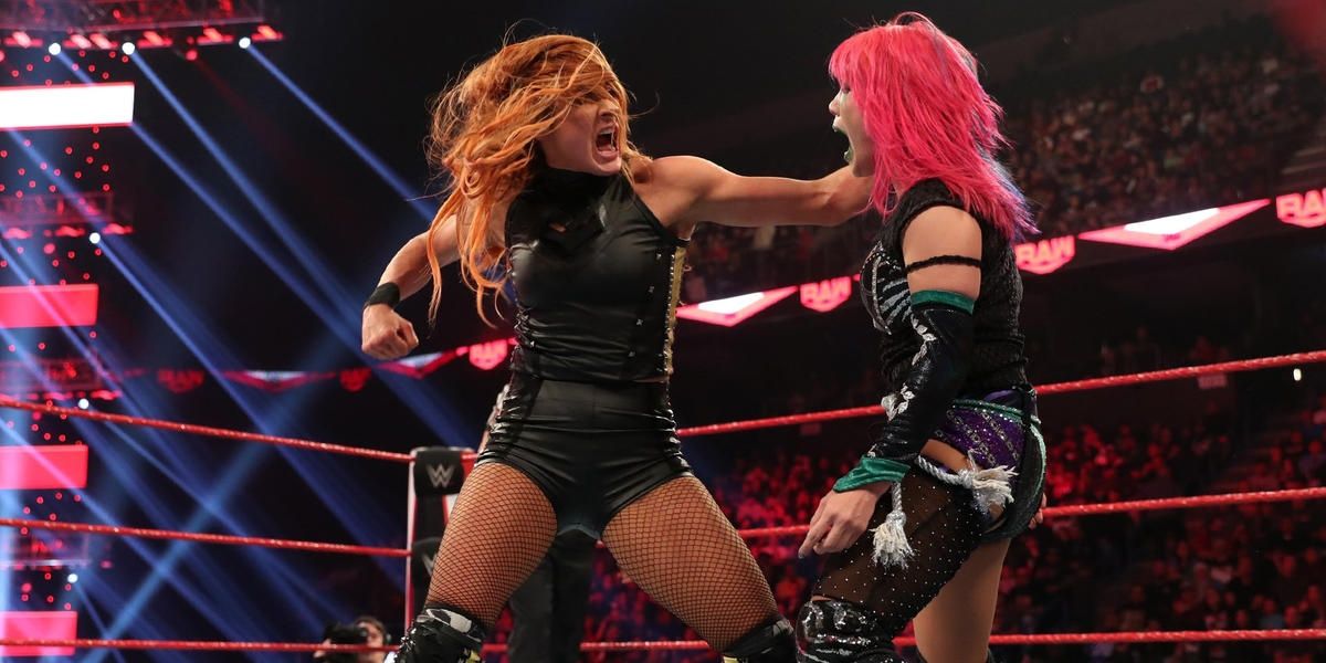 Becky Lynch v Asuka Raw February 10, 2020 Cropped