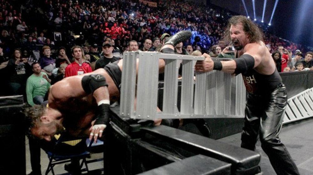 Kevin Nash vs. Triple H (WWE TLC, 12/18/2011)