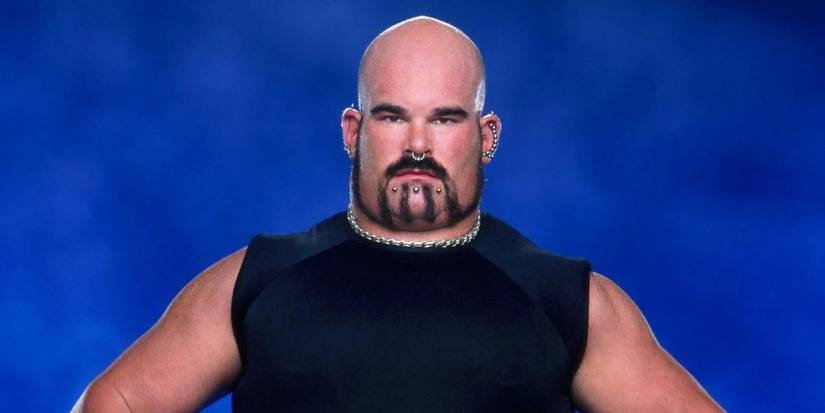 Top 10 Heaviest Wrestlers To Win The WWE Intercontinental Championship