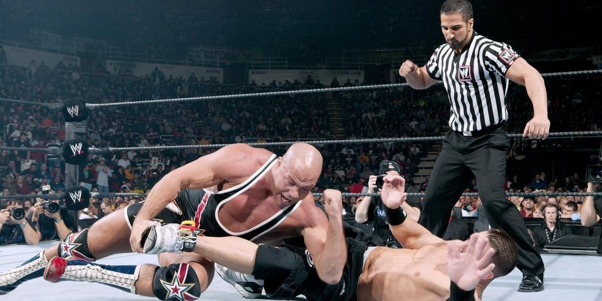 Cena v Kurt Angle Survivor Series 2005 Cropped