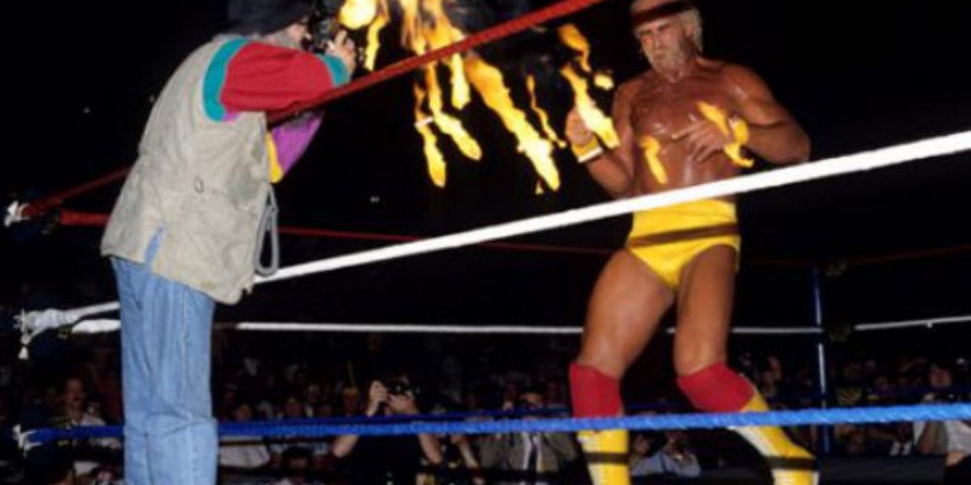 A Cameraman Helps Yokozuna Beats Hulk Hogan