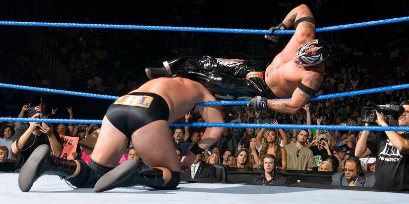 Rey-Mysterio-v-JBL-No-Mercy-2005-Cropped.jpg