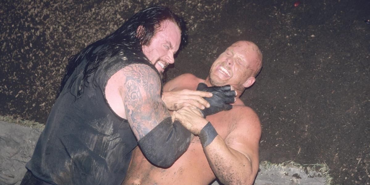 Undertaker v Stone Cold Steve Austin Rock Bottom 1998 Cropped