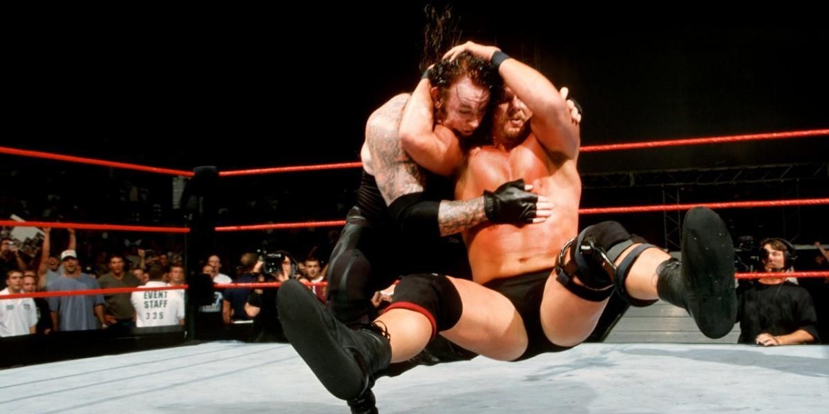 The Undertaker v Steve Austin Raw June 28, 1999 Cropped