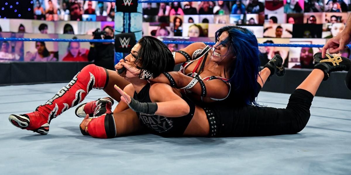 Bayley v Sasha Banks SmackDown November 6, 2020 Cropped
