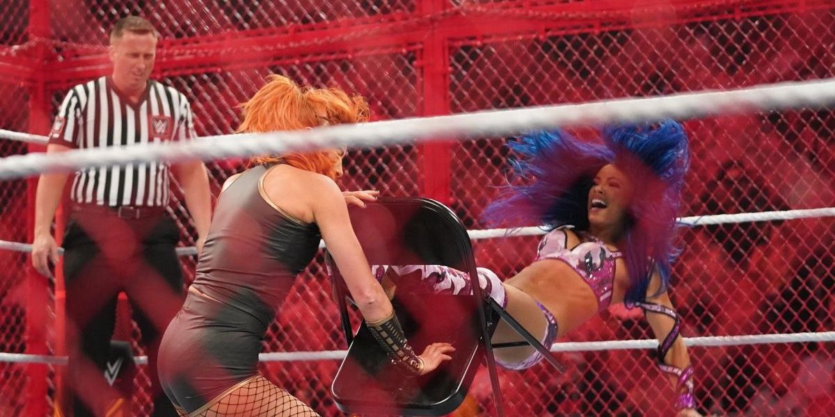 Becky Lynch v Sasha Banks Hell In A Cell 2019 Cropped