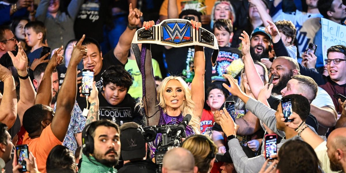Charlotte Flair clinches the SmackDown Women's Championship.
