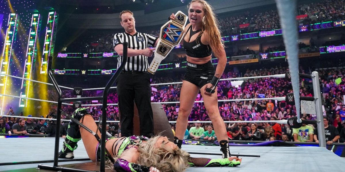 Ronda Rousey v Liv Morgan Extreme Rules 2022 Cropped