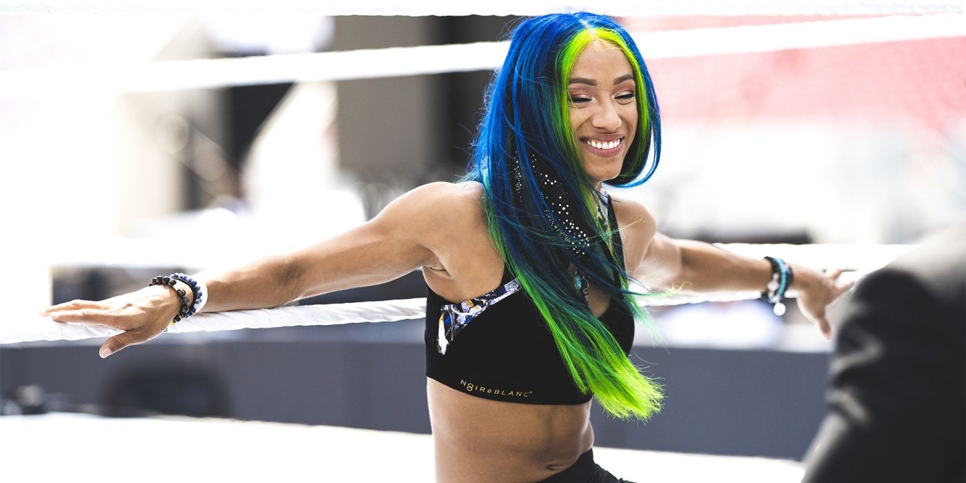 Sasha Banks Behind The Scenes Cropped