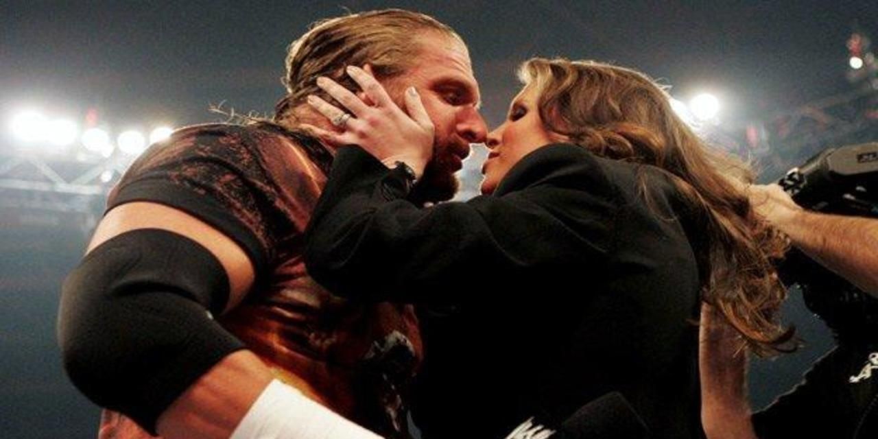 Stephanie McMahon Kisses Triple H