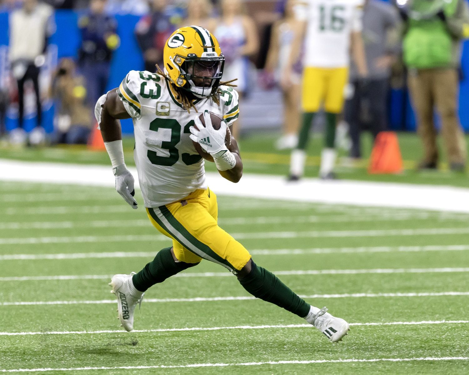 10 Current NFL Running Backs With The Most Career Rushing Yards