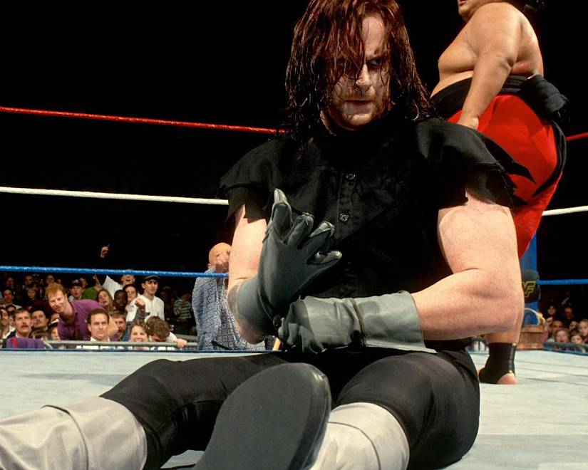 5 Best Taunts Of WWE's New Generation Era (& 5 Worst)