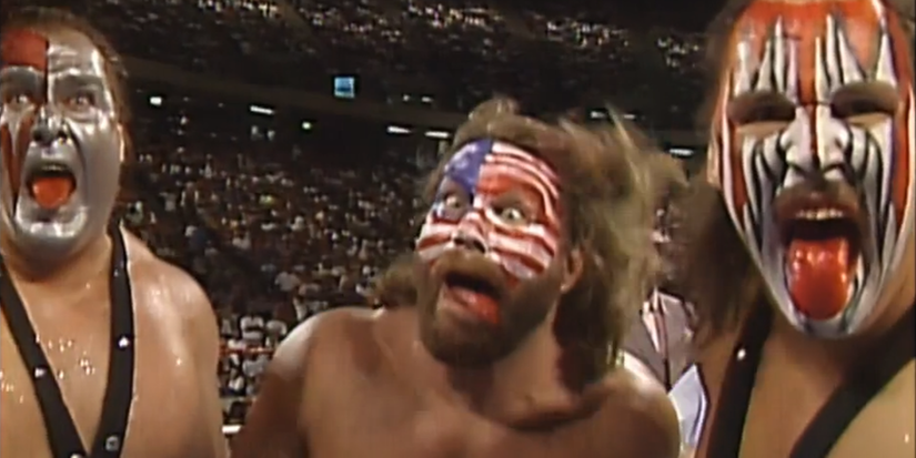 10 Wrestlers You Didn't Know Once Wore Face Paint