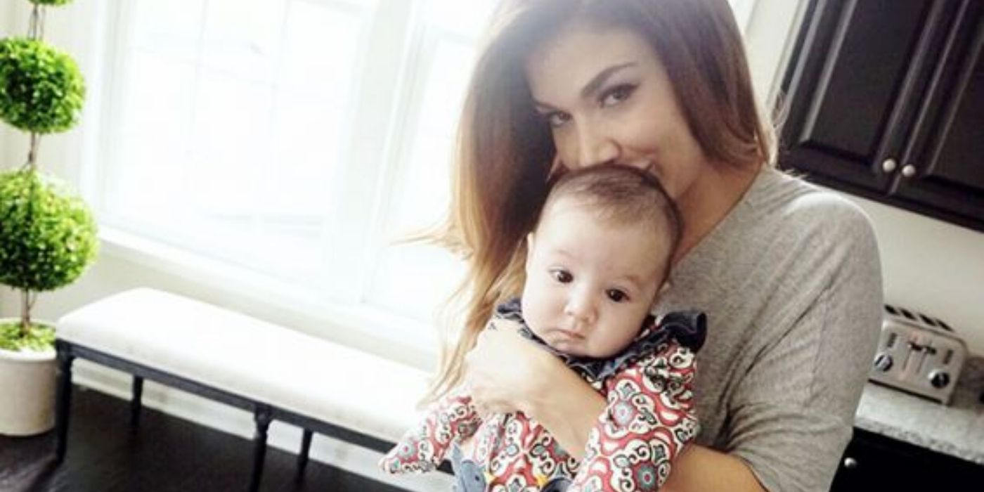 Rosa Mendes With her daughter