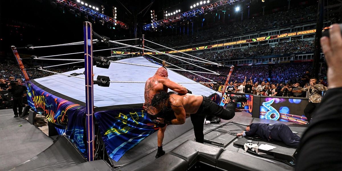Roman Reigns v Brock Lesnar SummerSlam 2022 Cropped