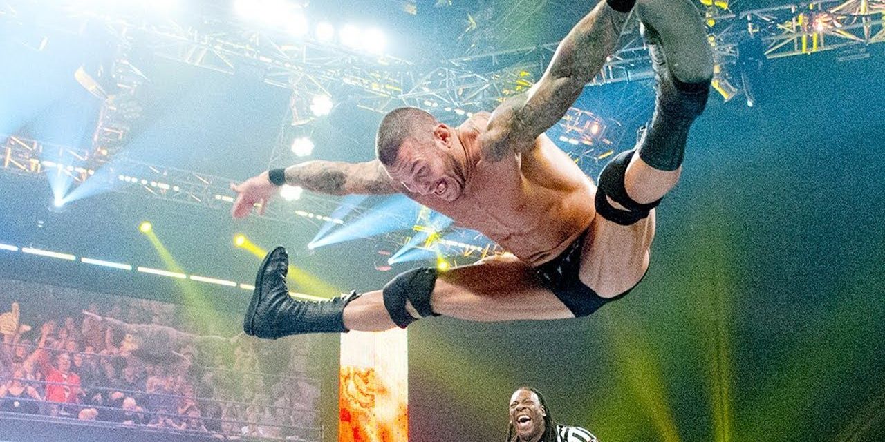 Randy Orton doing the splits 