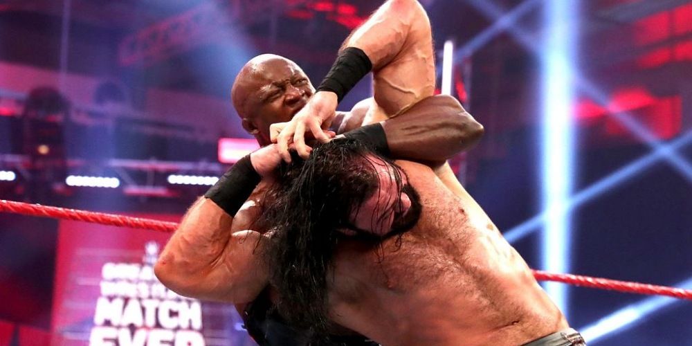 Bobby Lashley applying the Hurt Lock.