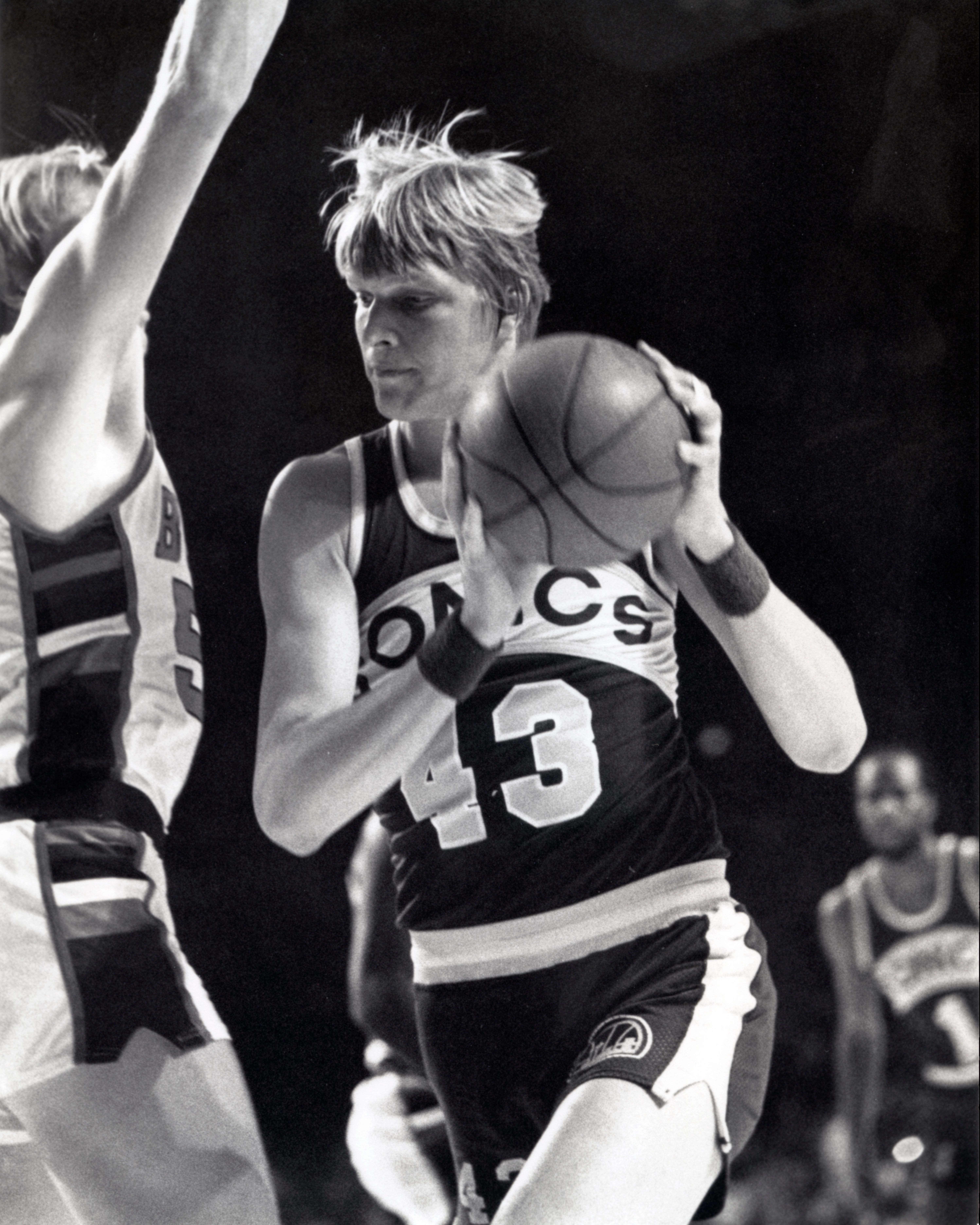 Jack-Sikma-Playing-For-The-SuperSonics