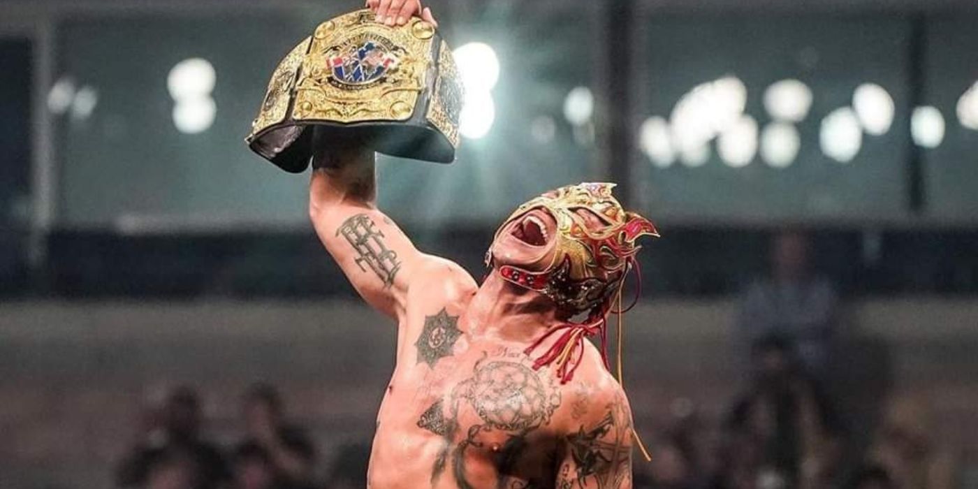 Rey Fenix AEW International Champion