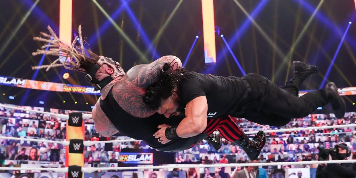 Roman Reigns lance Bray Wyatt SummerSlam 2020 Cropped