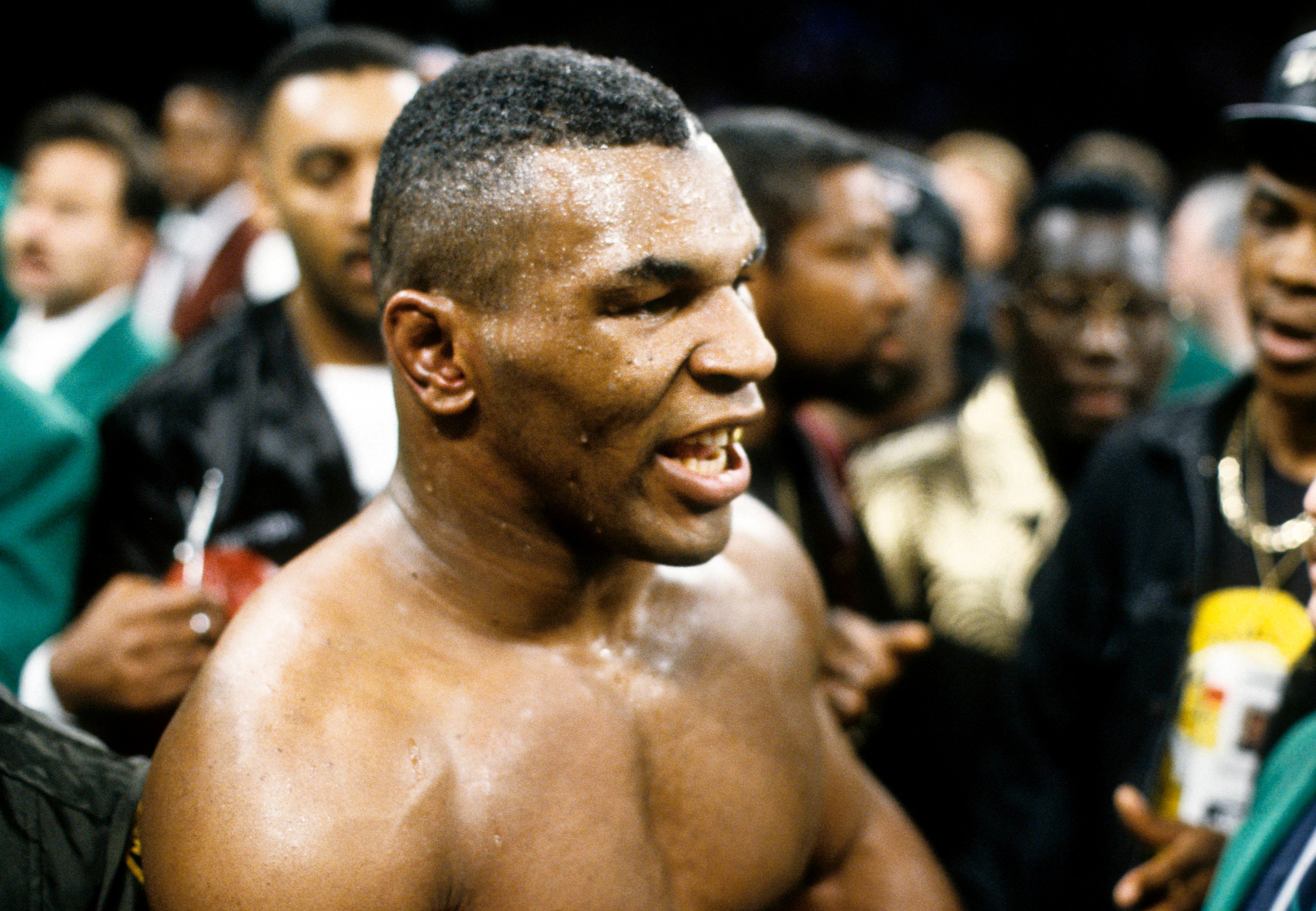 10 Most One-Sided Title Fights In Boxing History – TheSportster ...