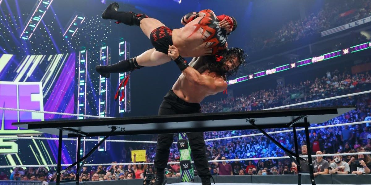 Roman Reigns v Finn Balor Extreme Rules 2021 Cropped