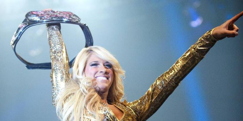 Kelly Kelly Divas Champion Cropped