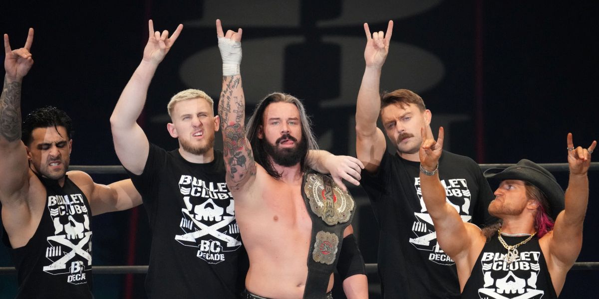 Members-Of-The-Bullet-Club-Posing-In-The-Ring