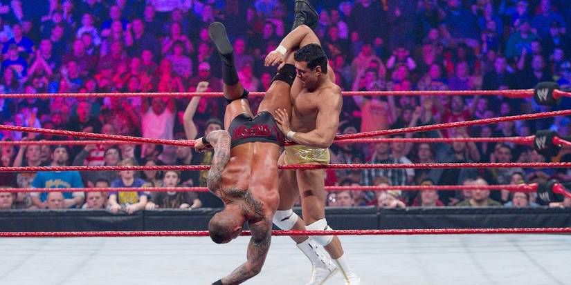 Should WWE Bring Back the 40-Wrestler Royal Rumble Concept?