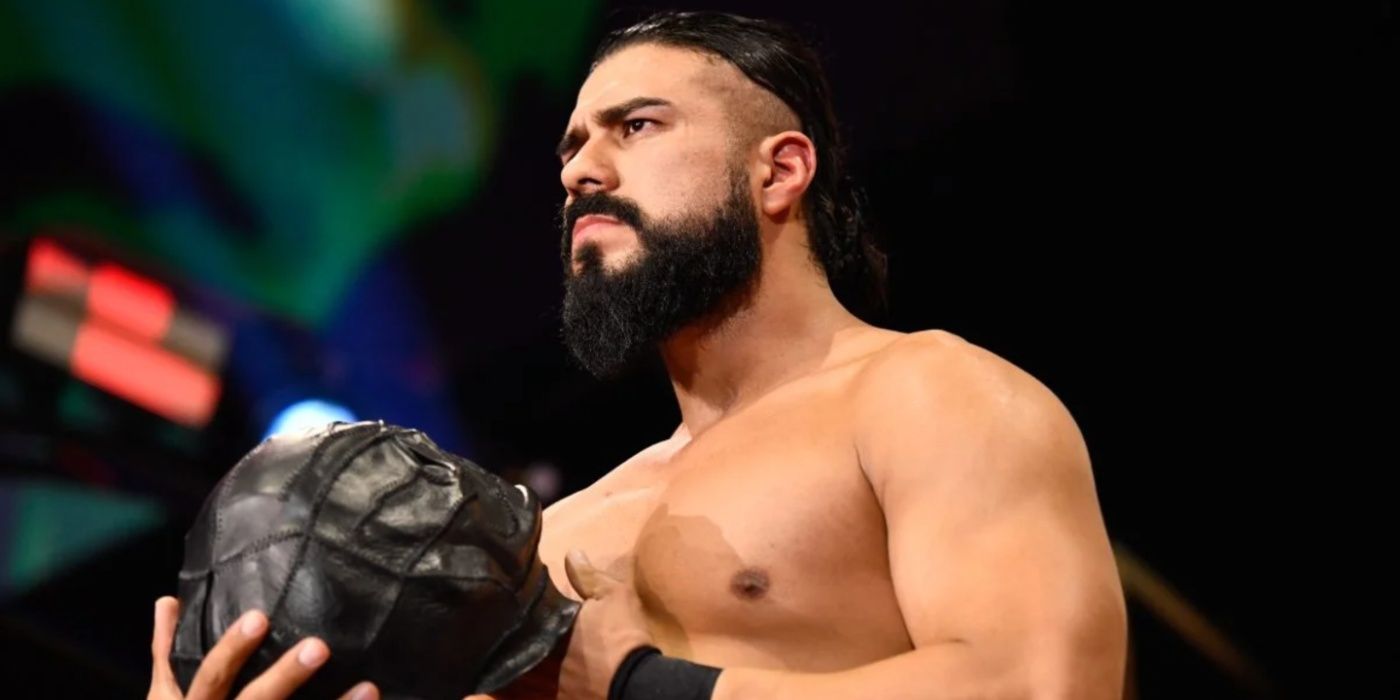 andrade holding his black mask