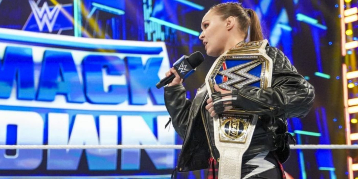 ronda rousey on smackdown with the women's title