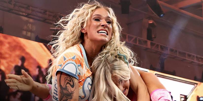 SmackDown's Return To Two Hours Reportedly Influenced WWE Releases