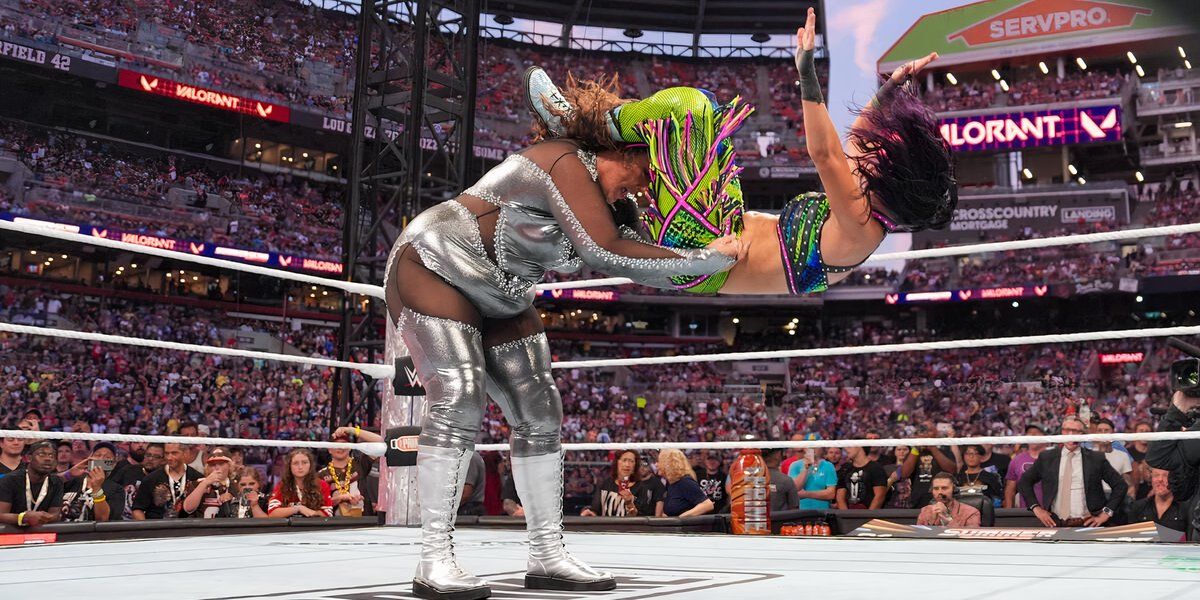 Bayley v Nia Jax SummerSlam 2024 Cropped