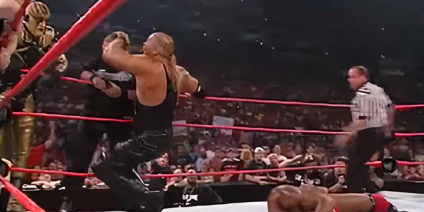 Kevin Nash tearing his quad on WWE Raw