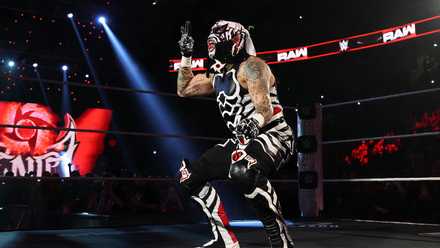The Tournament To Face Roman Reigns Leads to a Perfect Ending 3 Penta making his entrance during his WWE debut.