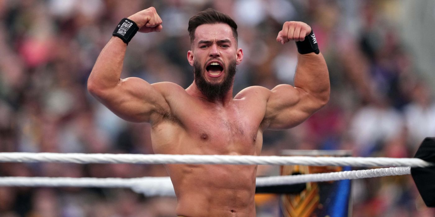 austin theory wrestlemania 39 flex  joe camporeale