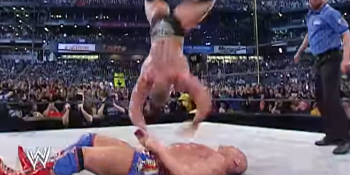 Brock Lesnar_botched Dive_wrestlemania 19