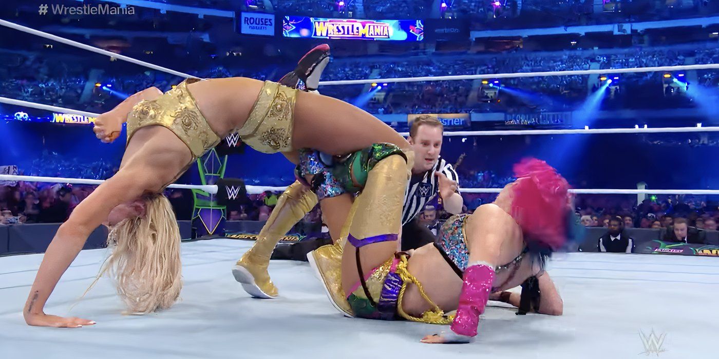 Charlotte Flair v Asuka Wrestlemania 34 Screenshot Crop