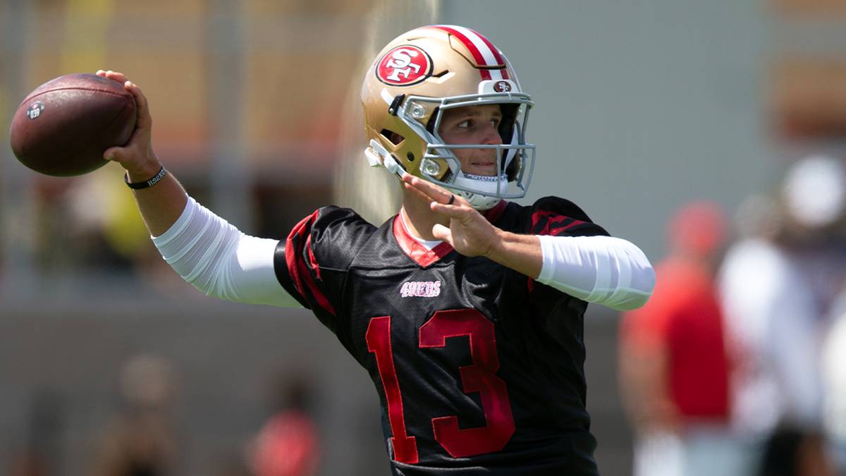 AI Predicts NFL Passing Leaders in 2025