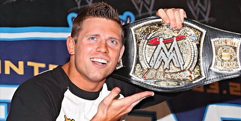 The Miz holds up the spinner version of the WWE Championship