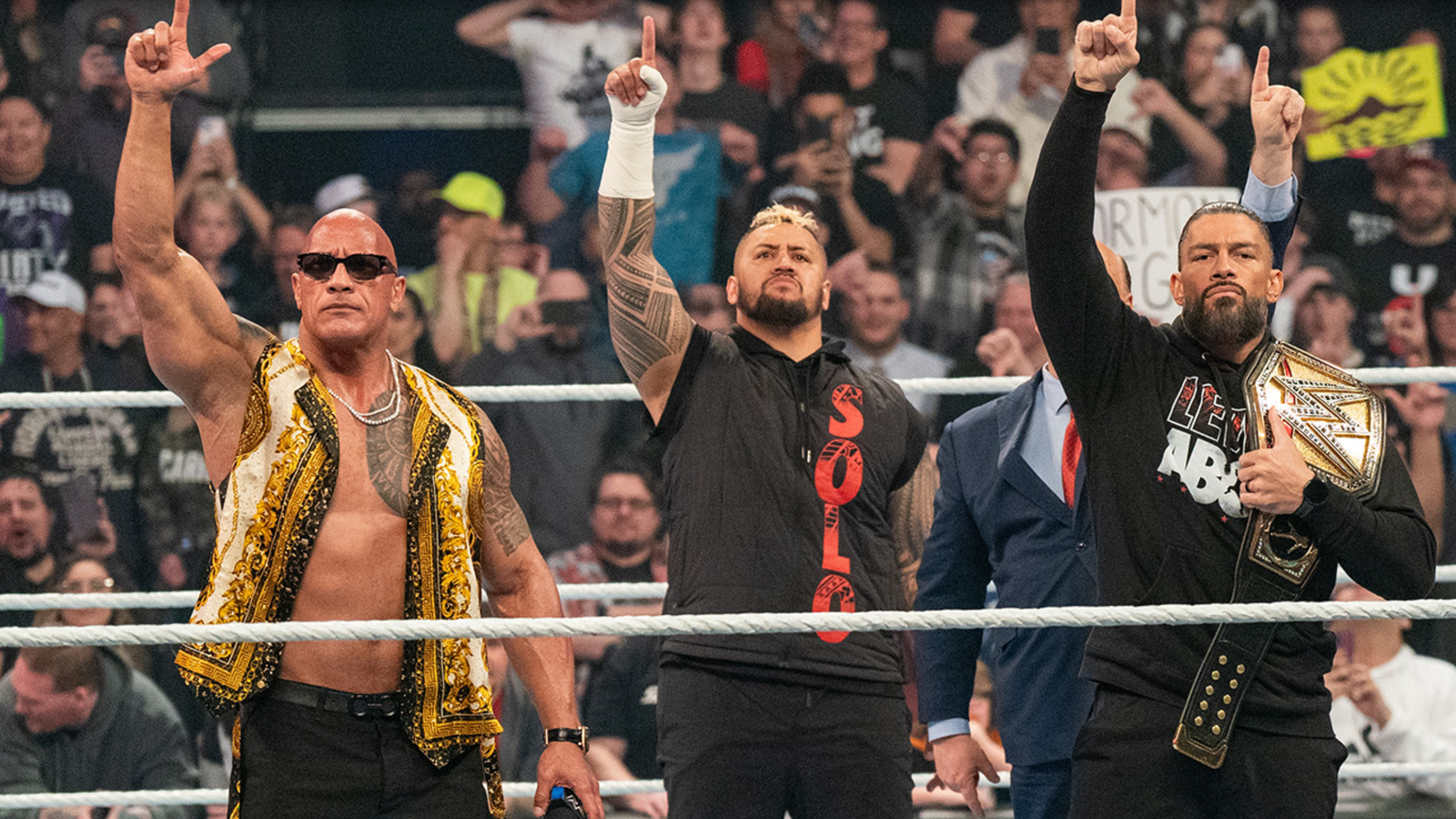 Fans Talk Up WWE SmackDown Star's Potential – "He Has Charm Like The Rock"