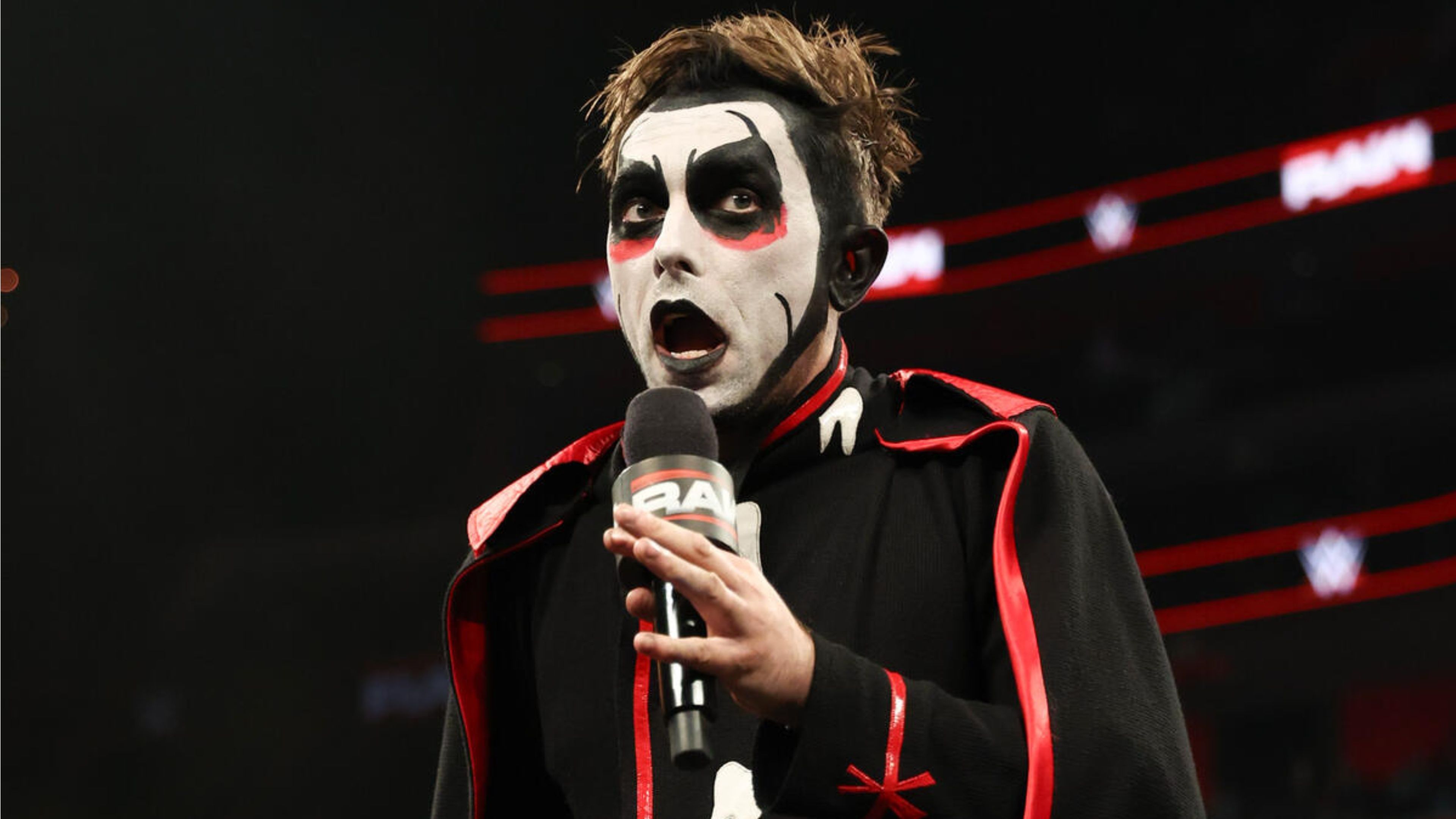 Fans React To WWE Seemingly Forgetting It Has Female Superstars On Raw